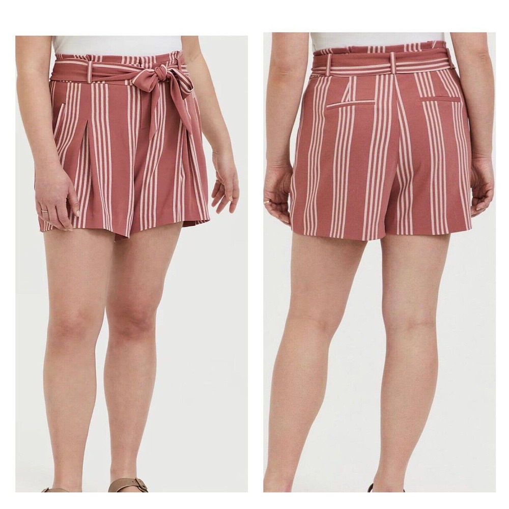 TORRID Women’s Plus STRETCH CREPE TIE FRONT Shorts Mauve Stripe Pleated Size 20